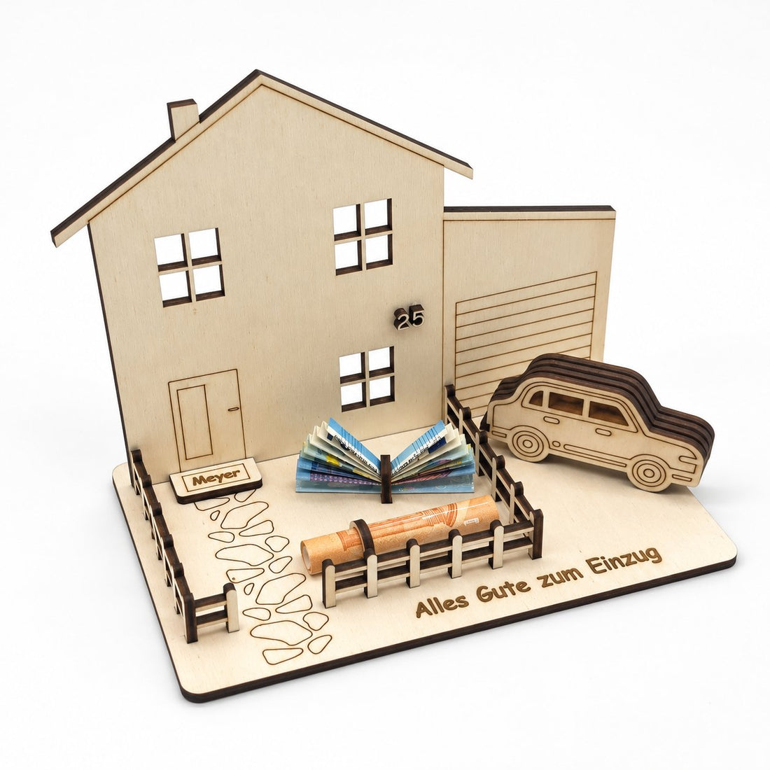 Holzhaus mit Garage und Auto als Geldgeschenk zum Einzug, mit Hausnummer und Namen