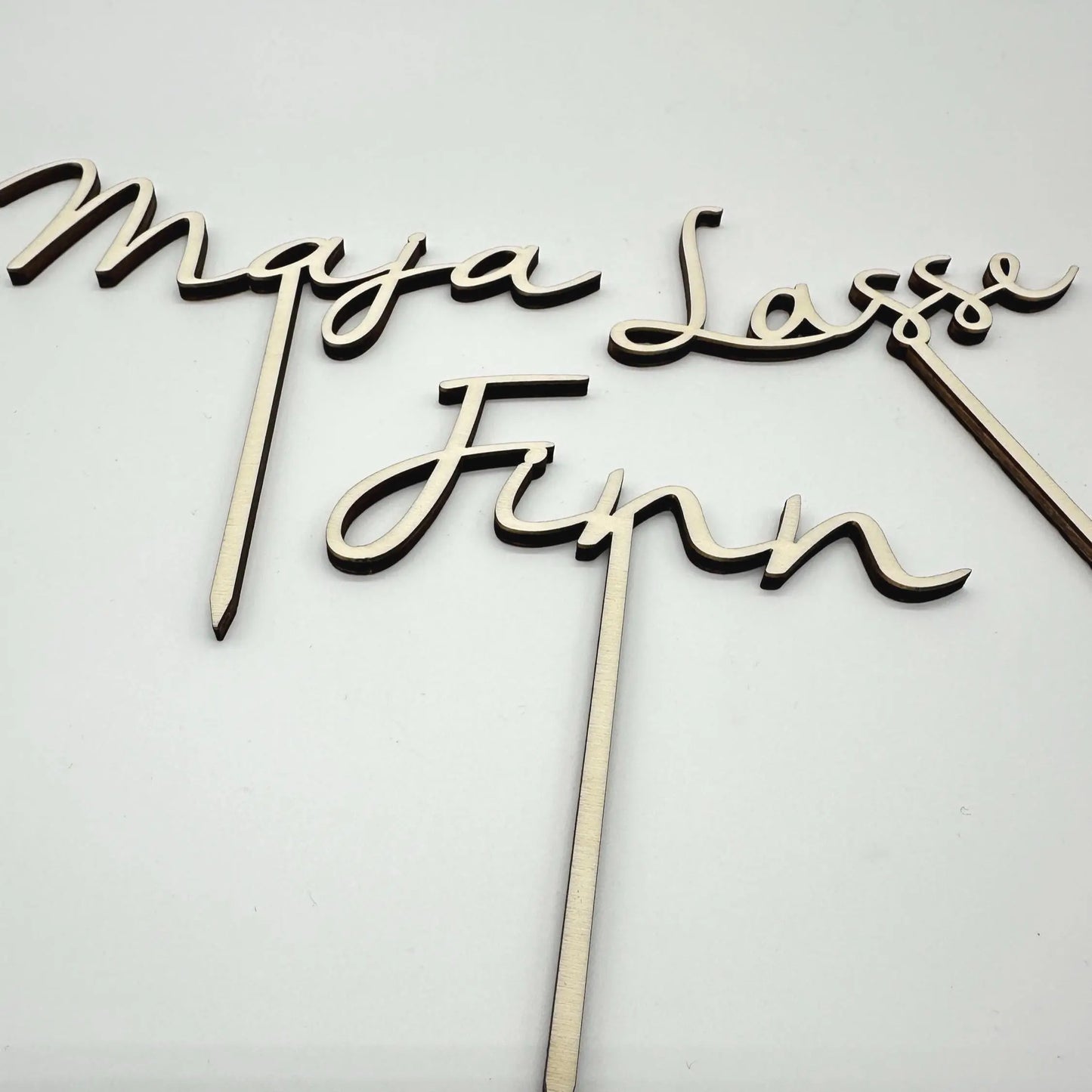 Cake Topper mit Namen KreativoBasteln