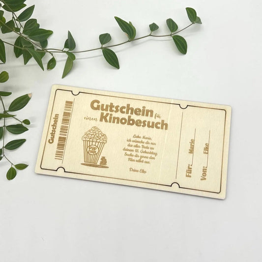 Holzgutschein für einen Kinobesuch KreativoBasteln