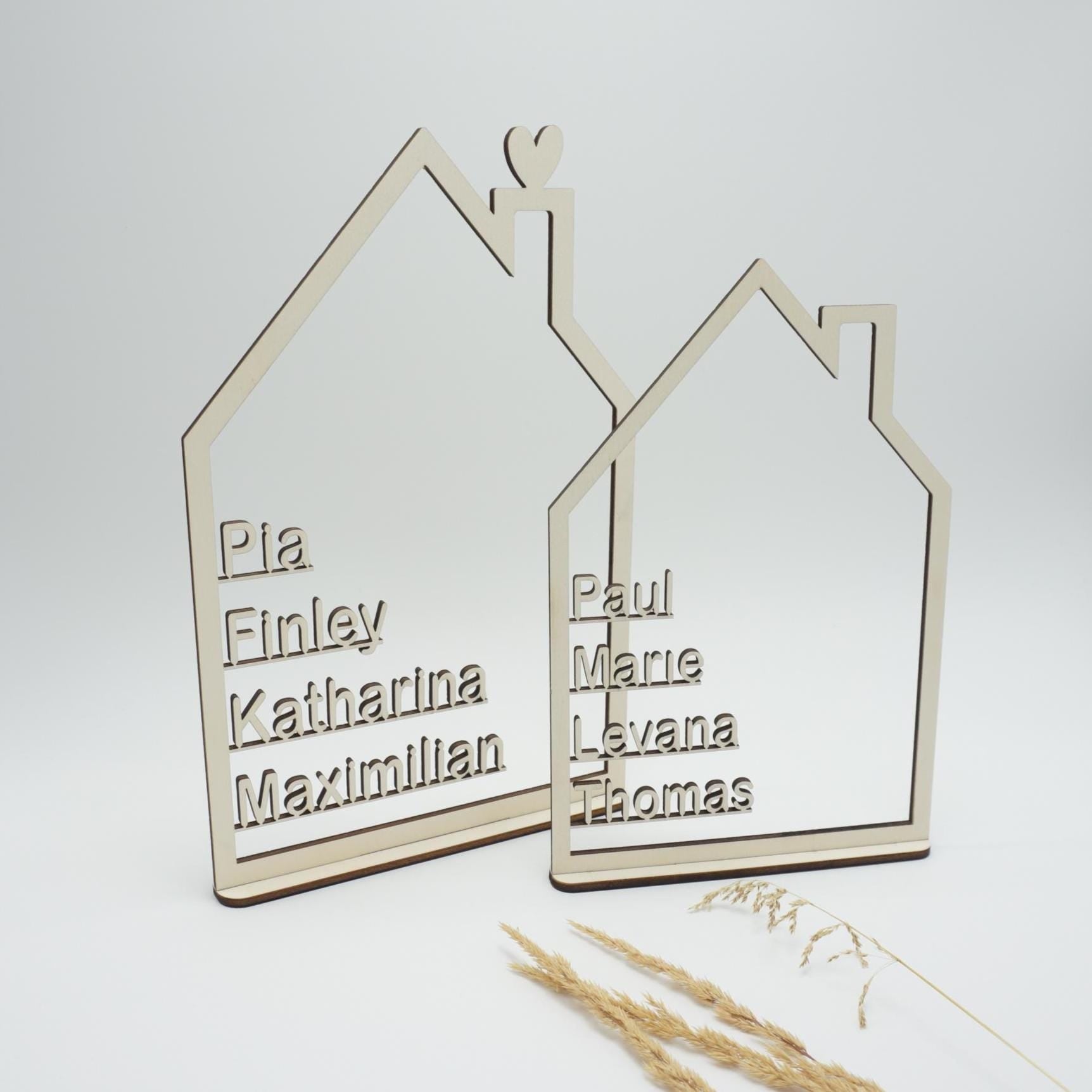 Personalisiertes Holzhaus mit Namen KreativoBasteln