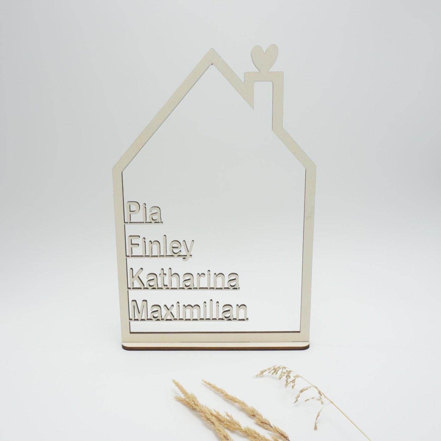 Personalisiertes Holzhaus mit Namen KreativoBasteln
