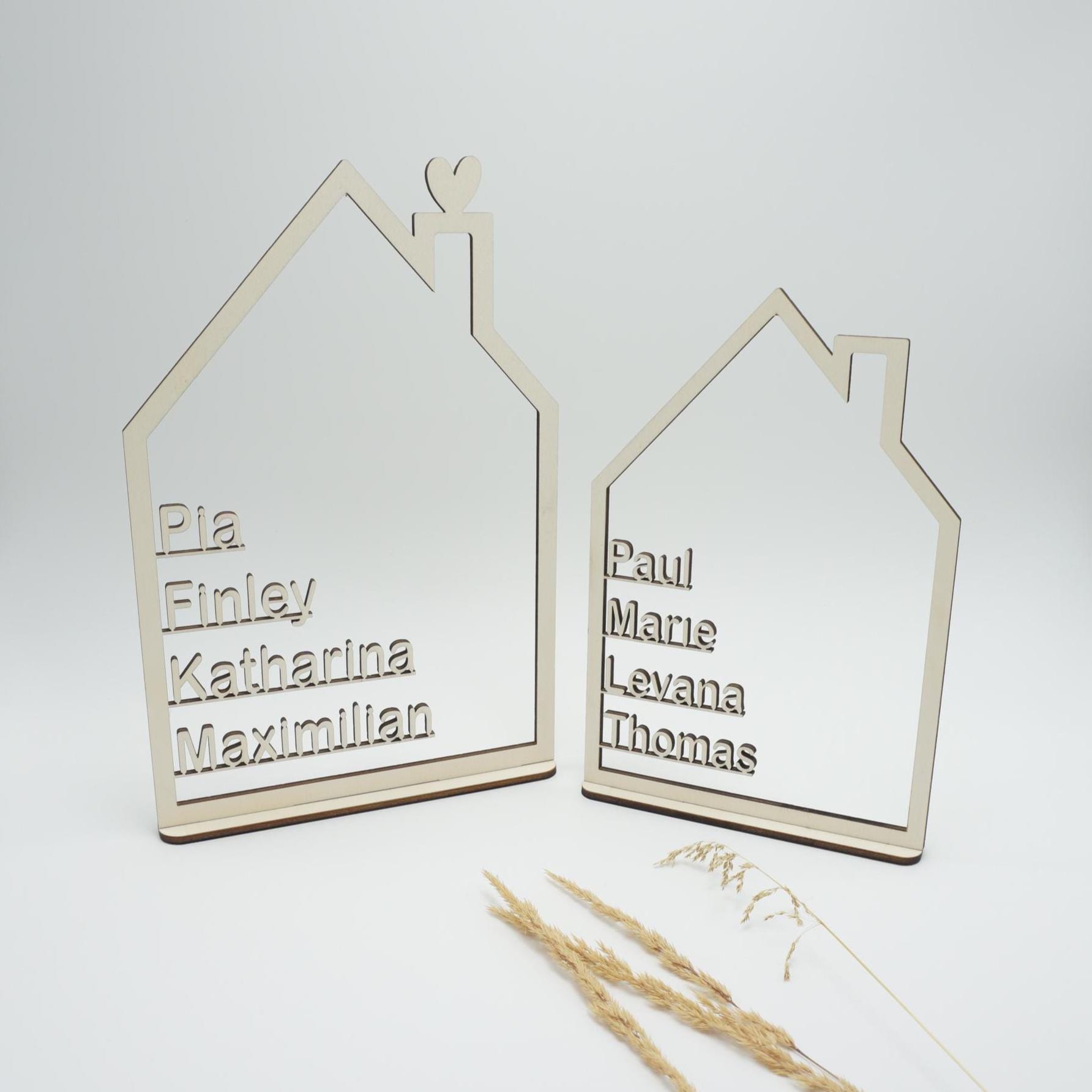 Personalisiertes Holzhaus mit Namen KreativoBasteln