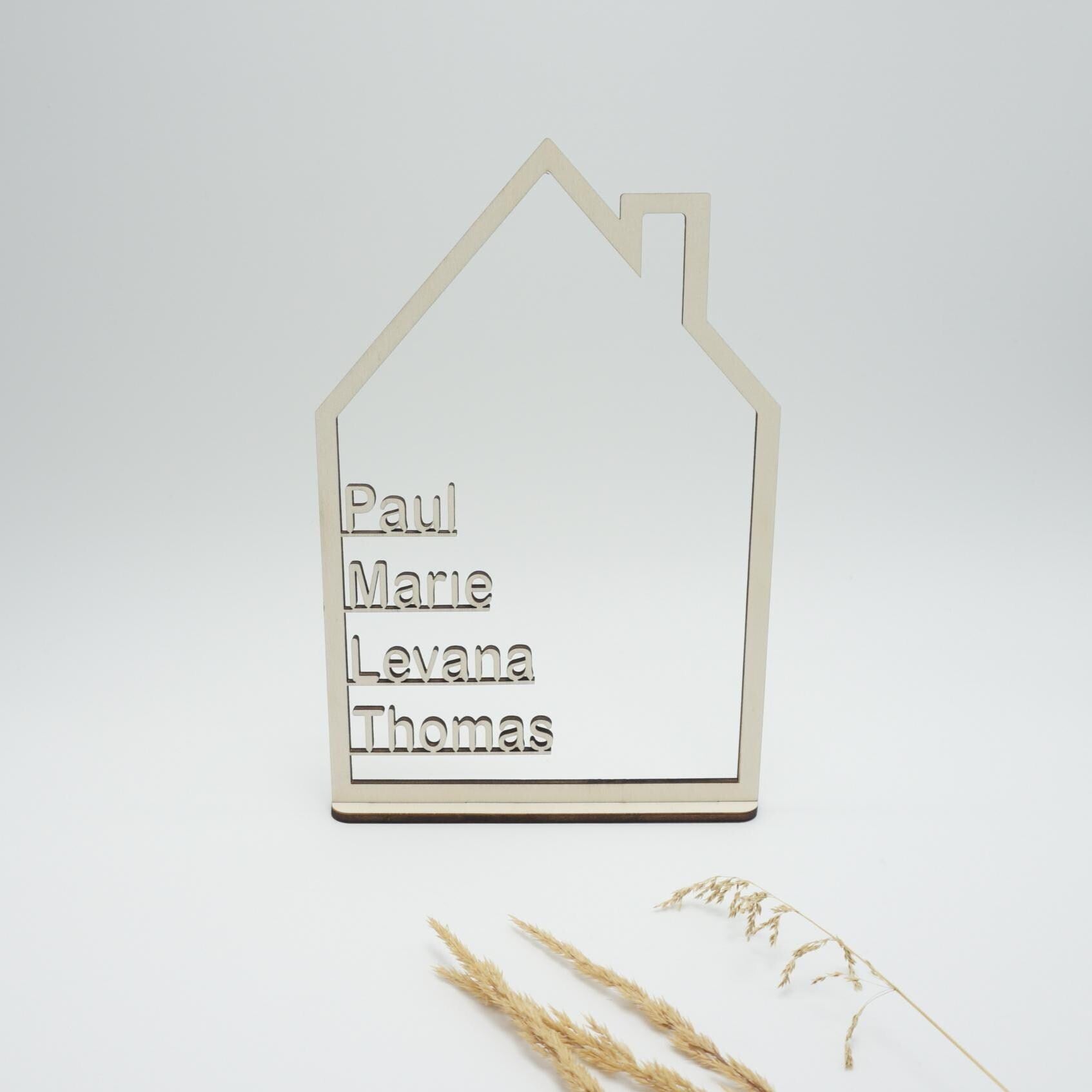 Personalisiertes Holzhaus mit Namen KreativoBasteln