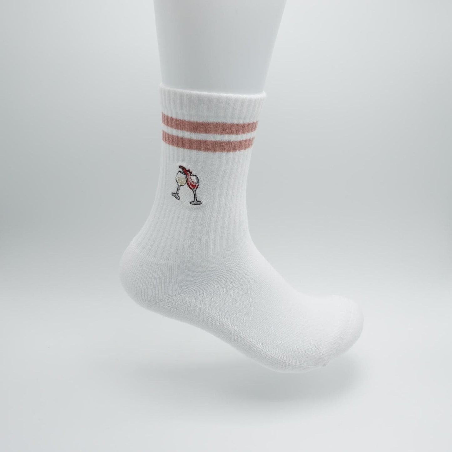Wein Socken mit anstoßenden Weingläsern KreativoBasteln