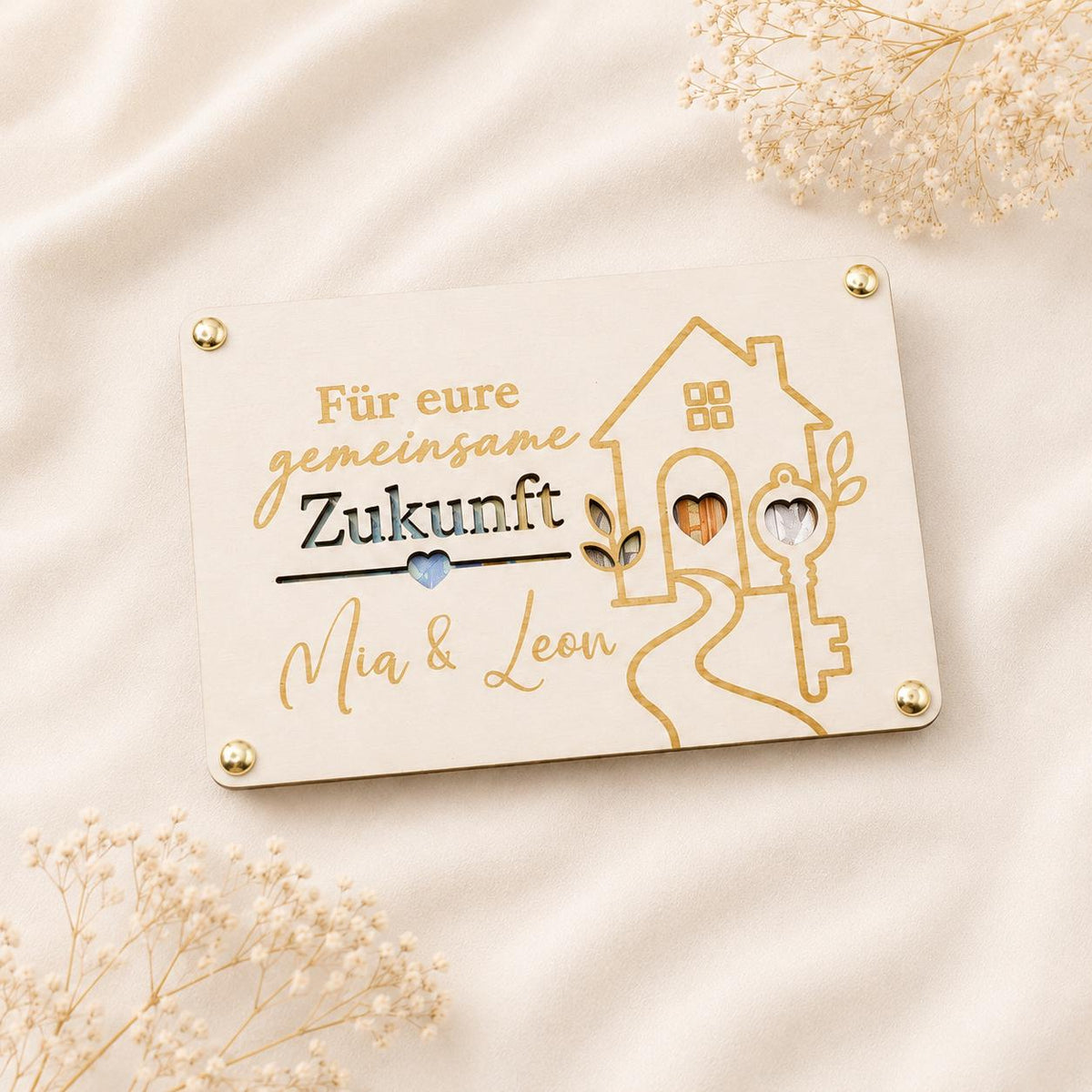 Personalisiertes Hochzeitsgeschenk Für eure gemeinsame Zukunft mit Herz, Haus, Schlüssel und Gravur aus Holz