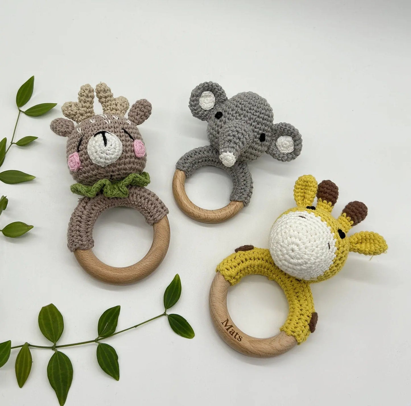 Personalisierte Kinderrasseln Giraffe, Elefant, Reh KreativoBasteln